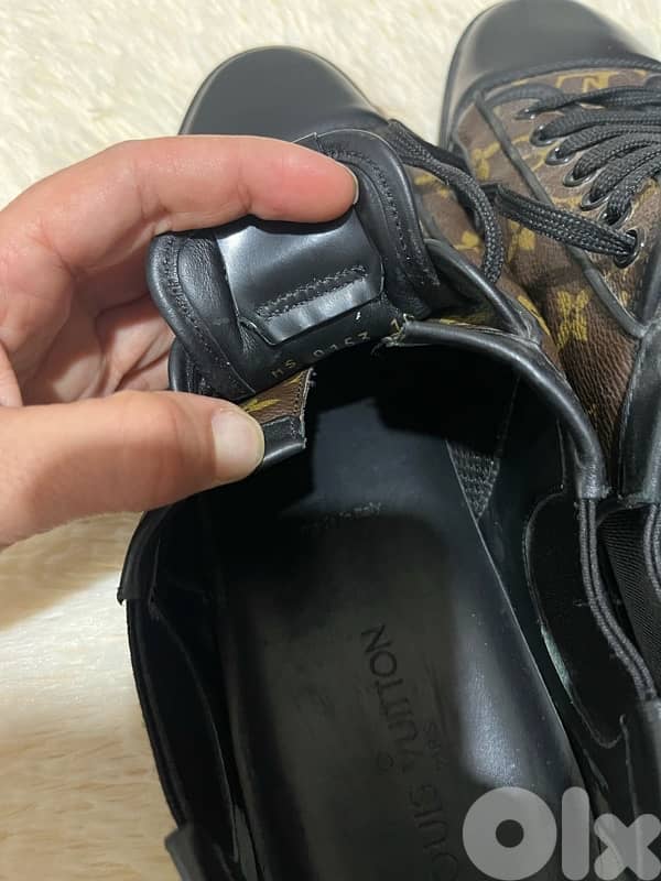 L  V  men monogram sneakers shoes 3