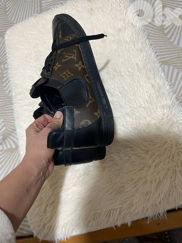 L  V  men monogram sneakers shoes 5
