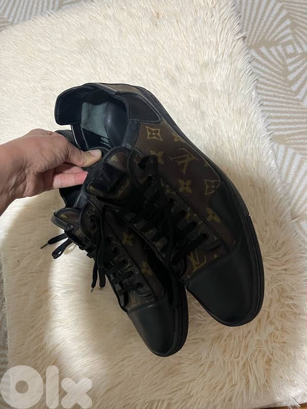 L  V  men monogram sneakers shoes 8