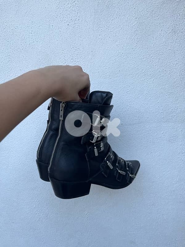 Z @dig  V. moto biker belted booties size 37! 5