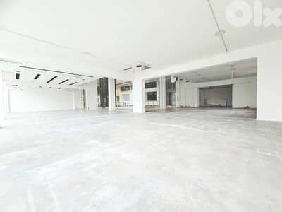 RAO26-4882 Showroom 522m2 for Rent in Horsh Tabet – Beirut