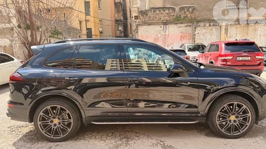 2017 Porsche Cayenne S – Platinum Edition | Black on Black | Like New