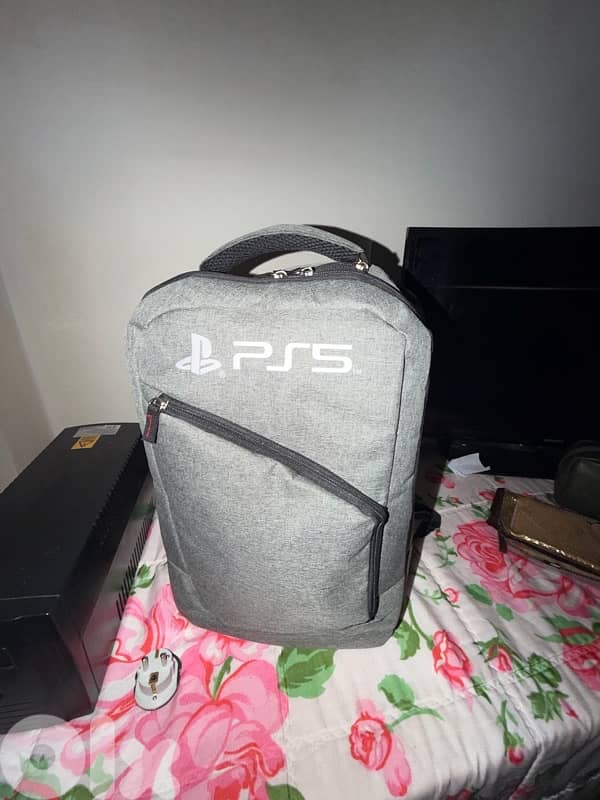 ps5 slim like new used 2 mont 7