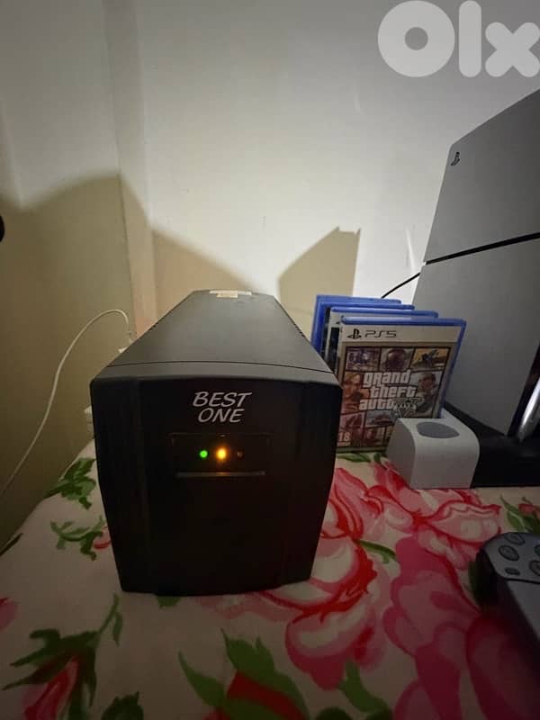 ps5 slim like new used 2 mont 8