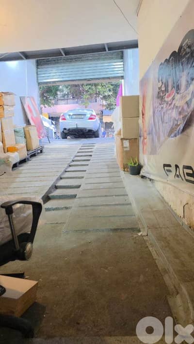 مستودع 300م للبيع في سليم سلام