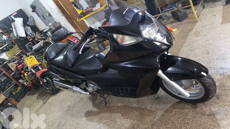 Silver Wing 400 cc T-mode 2