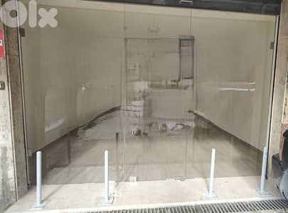 RWK144MF - Shop for rent in Adonis in a prime location