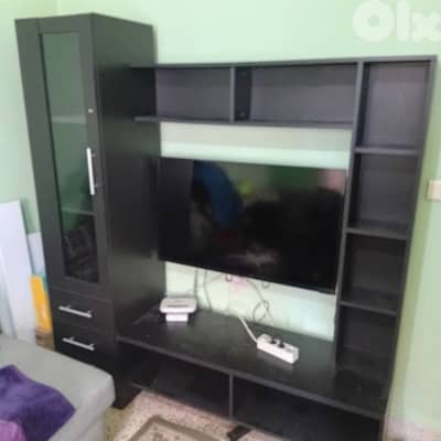 فترين  TV  شبه جديد