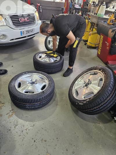 منفخ دولاب السياره للدراجه او طابه نوعيه مرتبه وحجم صغير بيتشرج بل بيت