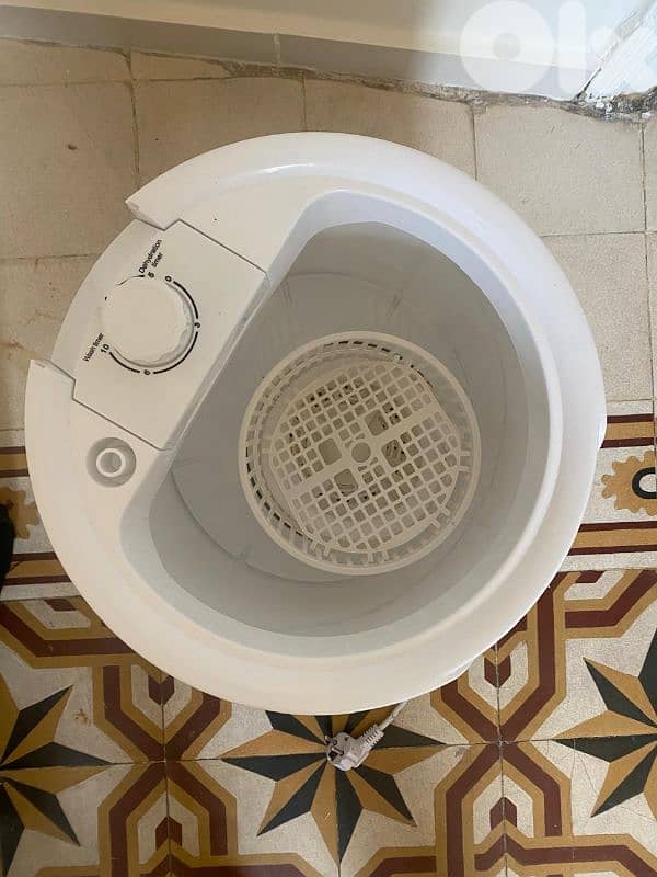 used like new mini washing machine 2