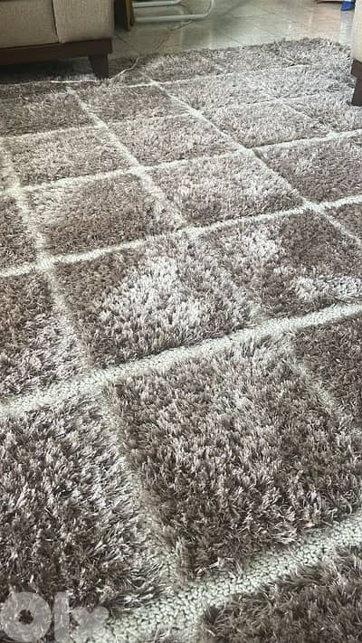 Grey carpet (not used)