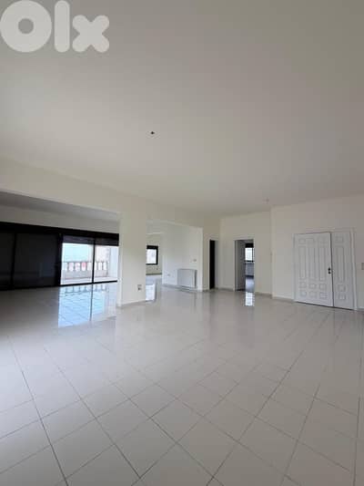 Spacious Apartment for Sale in El Biyada شقة واسعة للبيع في البياضة