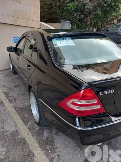 Mercedes-Benz C-Class 2004