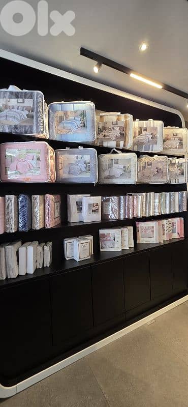 خزانة حديد و خشب كتير مرتبة (mpf) (في منها ٣)