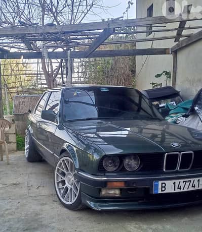 BMW E30  1983