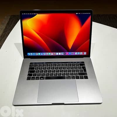 MacBook Pro 16-inch • Intel Core i9 • SSD 500GB • Ram 16GB • VGA 4GB
