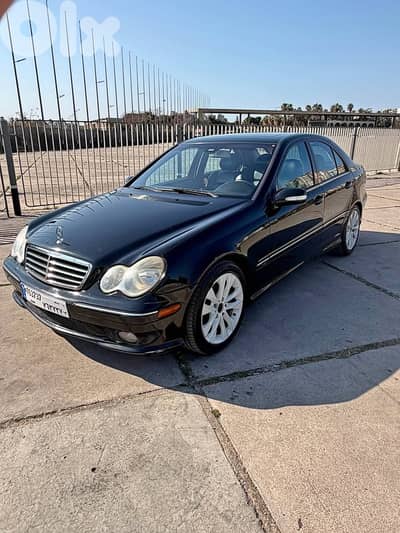Mercedes-Benz C-230 2005