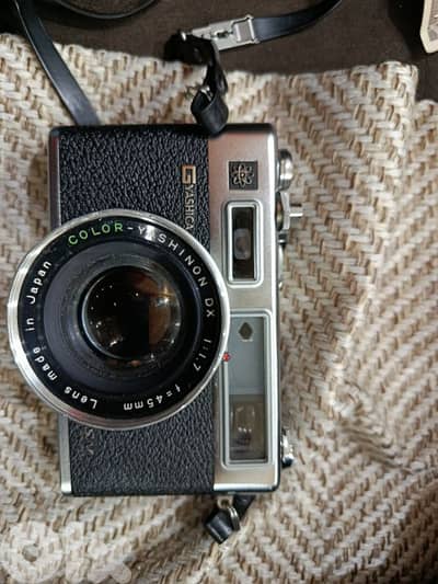 camera. yashica