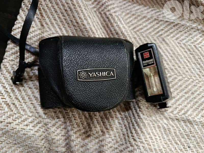 camera. yashica 6