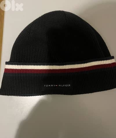 Tommy Hilfiger Black Beanie (Original) – One Size