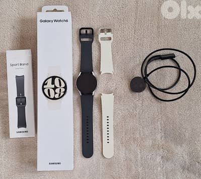 samsung galaxy watch 6 with an extra band