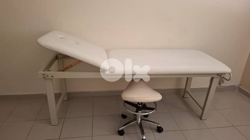 Luxurious Office Desk with 2 Chairs 2