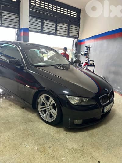 BMW E93 2008