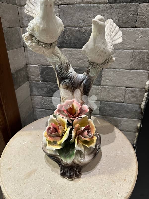 ELEGANTE AGUAMANIL CON PLATO. CAPODIMONTI ITALIA . NUMERADO. 3 pieces 4