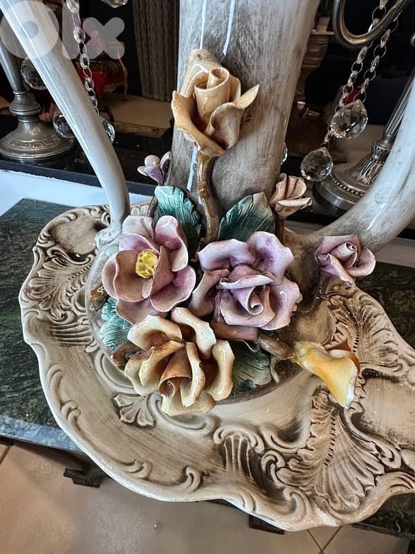 ELEGANTE AGUAMANIL CON PLATO. CAPODIMONTI ITALIA . NUMERADO. 3 pieces 10