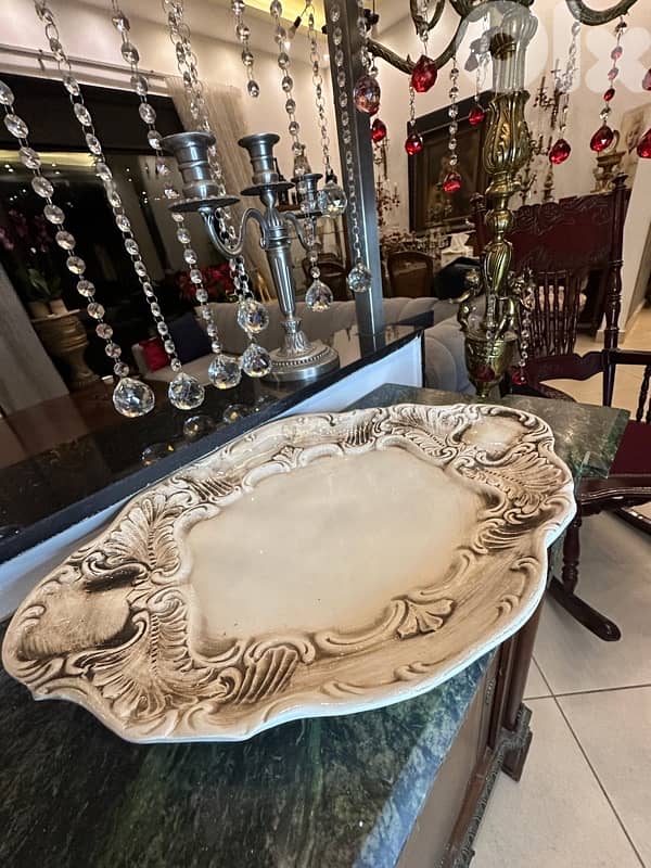 ELEGANTE AGUAMANIL CON PLATO. CAPODIMONTI ITALIA . NUMERADO. 3 pieces 11