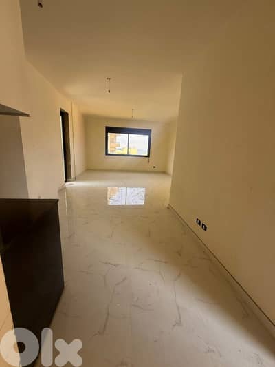 GMB223SA Apartment for rent in Batroun - شقة للإيجار في البترون