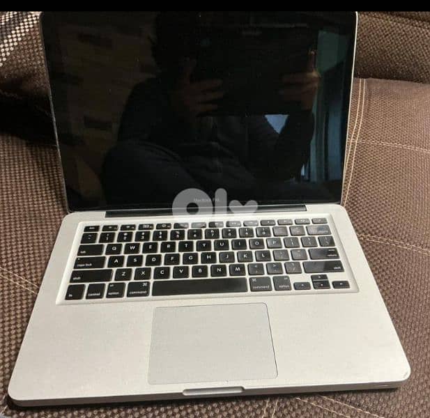 Apple macbook pro 1