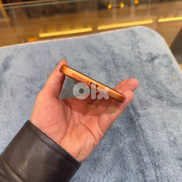 USED IPHONE 17 PRO MAX 256 GB ESIM 4