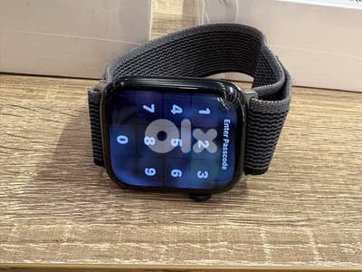 series 7 used like new few scratche on screen with 10 bands