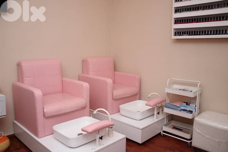 nail furniture 1