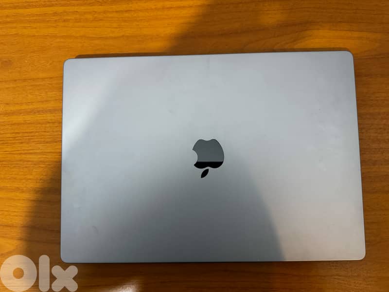 Apple MacBook pro - Like New (16") 2