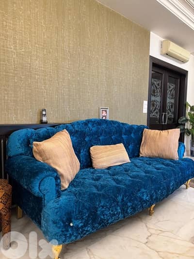بي حالة جيدة سوفا / very good condition sofa