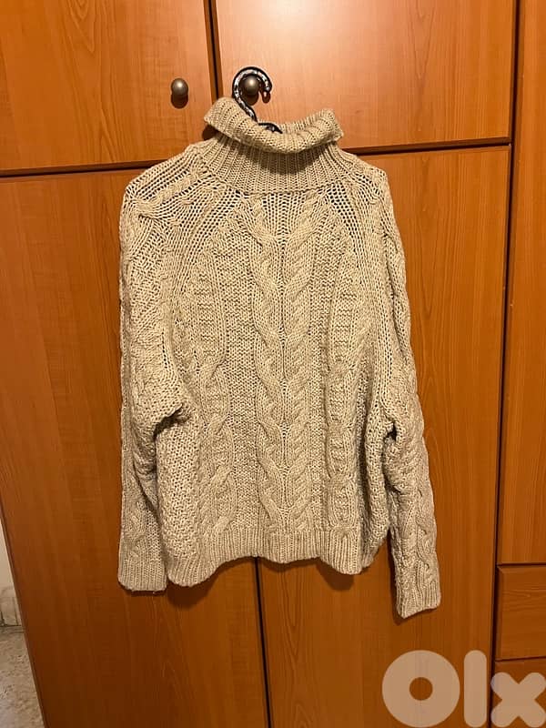 knitted beige sweater 1