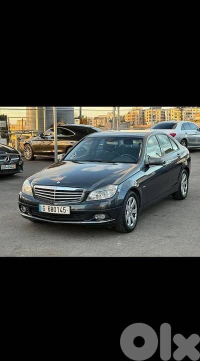 مرسيدس بنز سي-كلاس 2010