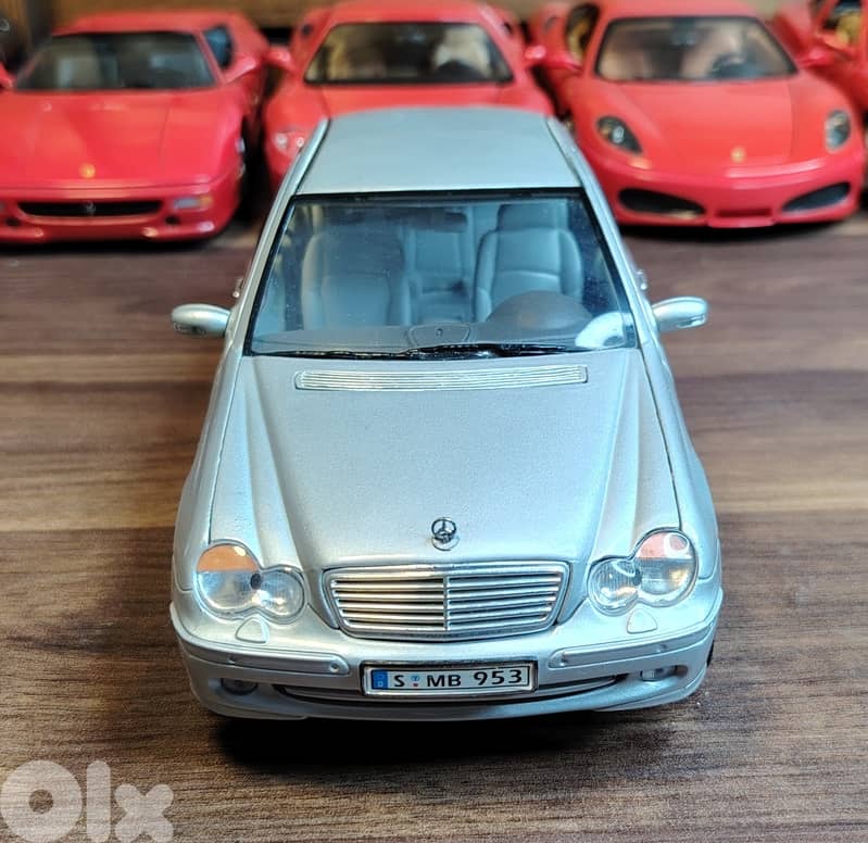 Diecast 1:18, Mercedes C320 By Welly 7