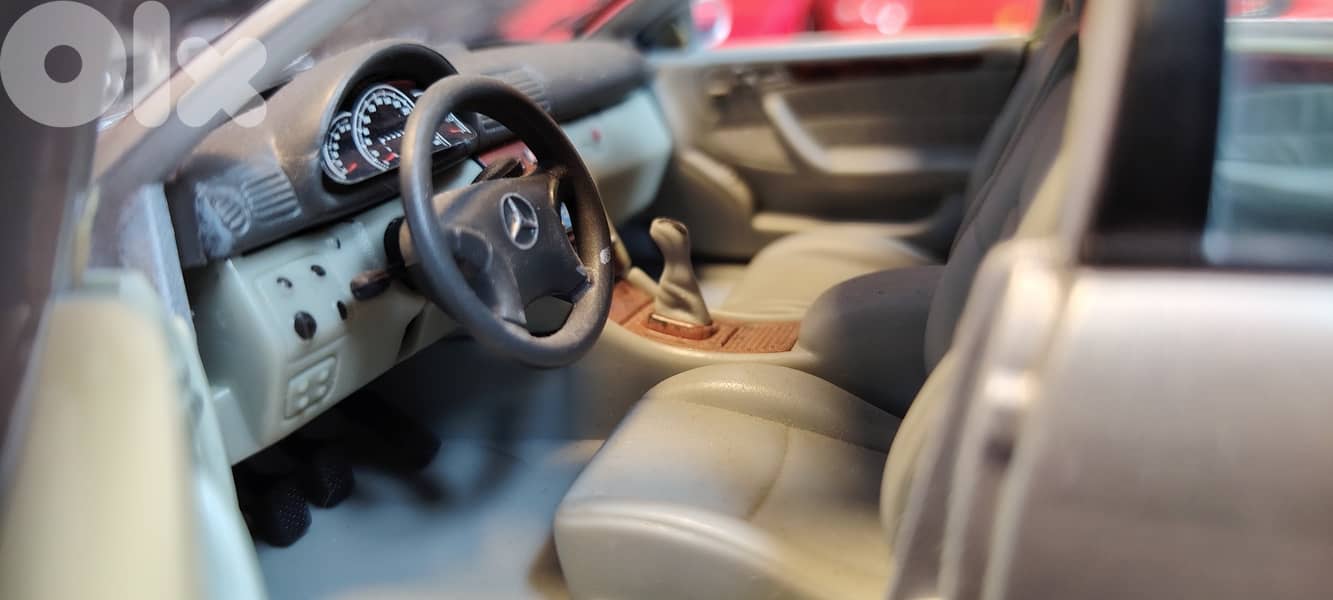 Diecast 1:18, Mercedes C320 By Welly 8