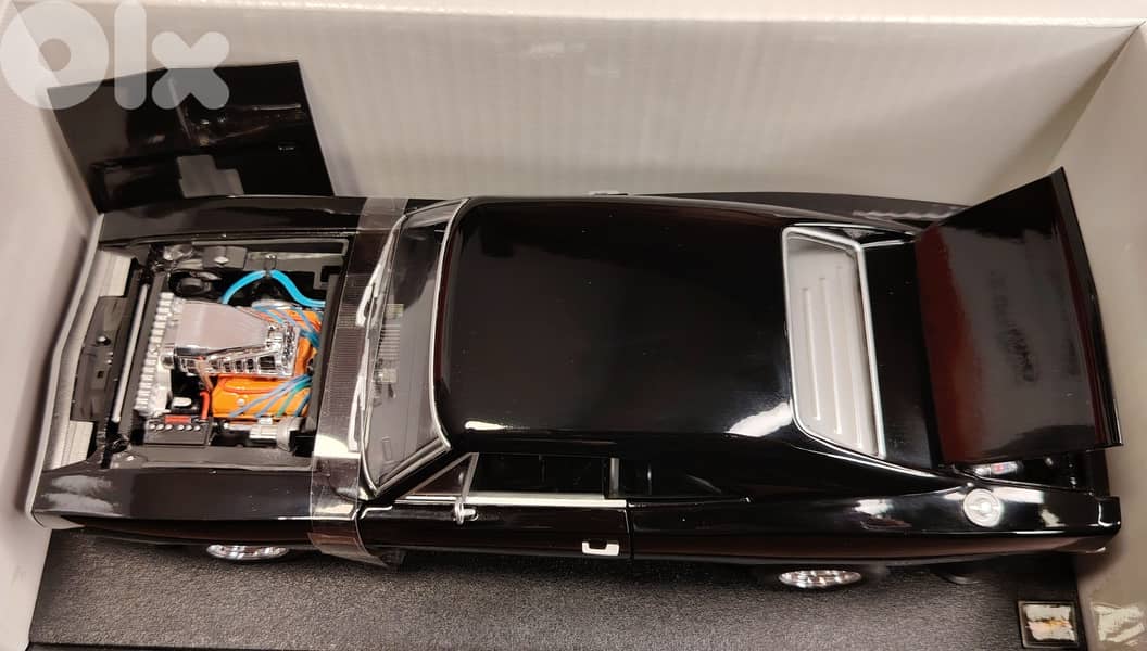 Diecast 1:18 Dodge Charger By Hotwheels 1