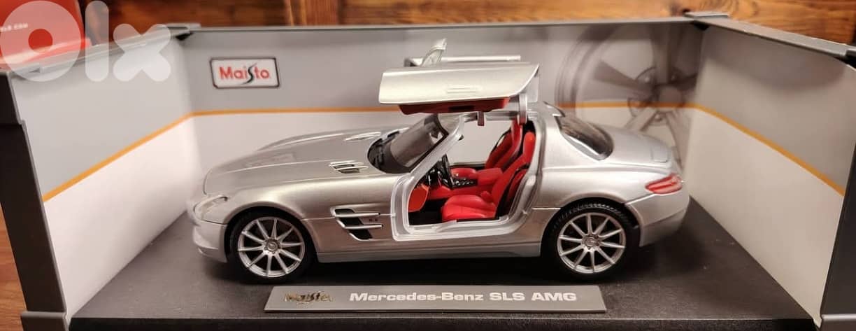 Diecast 1:18 Mercedea SLS 1