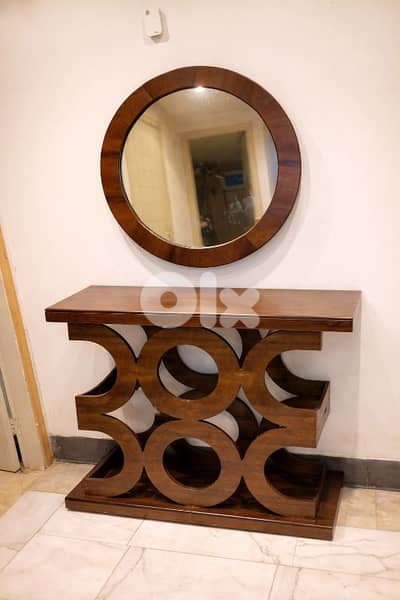 كونسول مع مراية