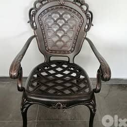 كرسي حديد