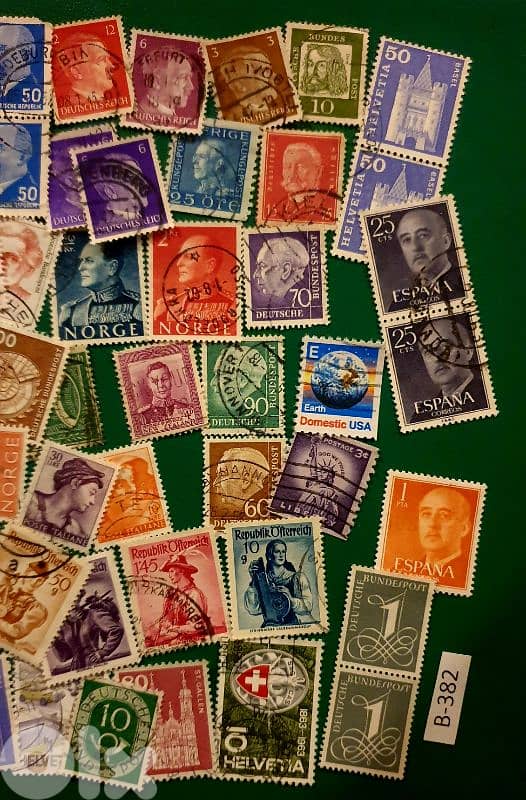 World old 50 stamps since 1940's Lot# B-382 2