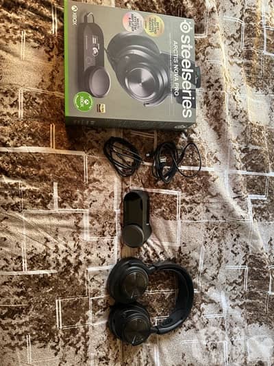 Steel Series Arctis Nova + GameDac