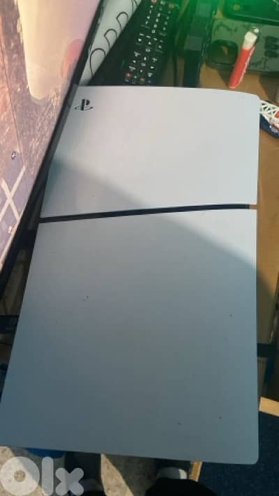 ps5 with 2 controllers both original with 6 cds