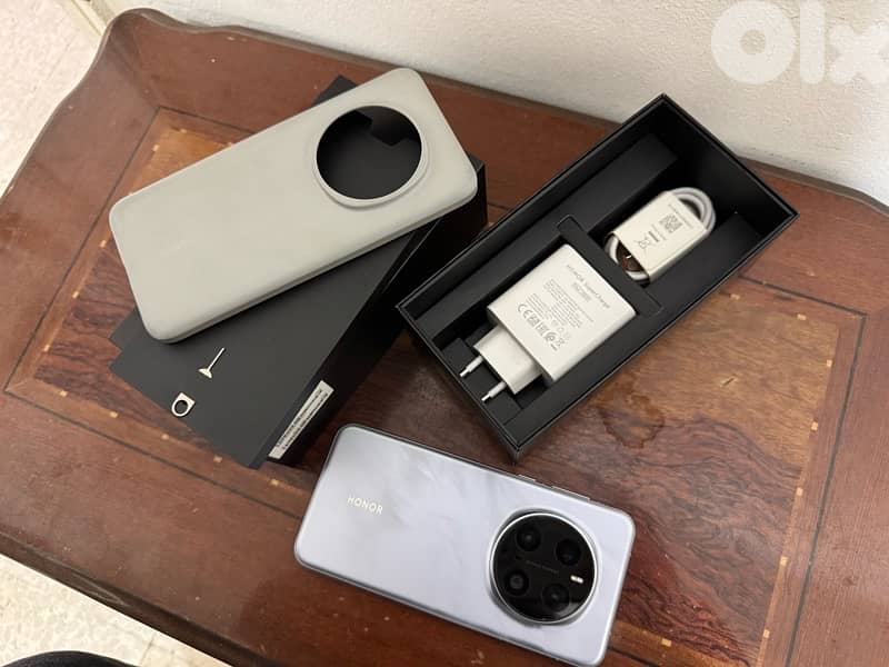 honor magic 7 pro 12 / 512 like new 1