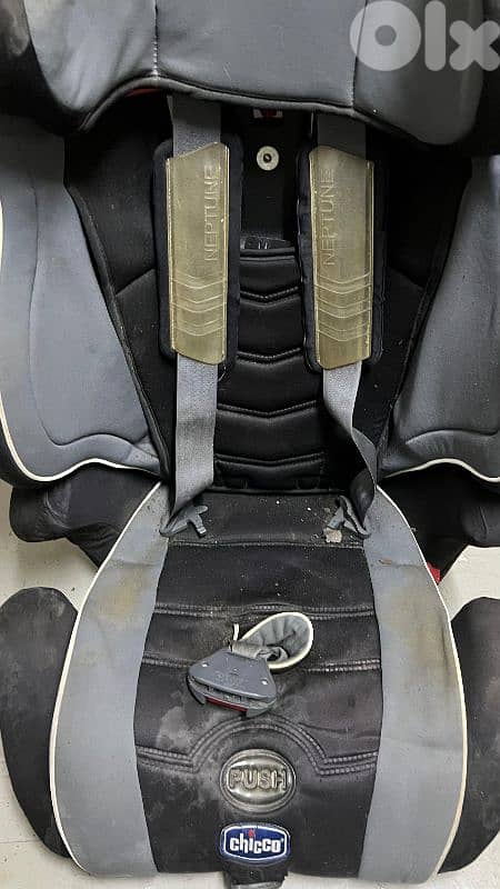 Car seat chicco used 40 $ beyrout ashrafiye 1